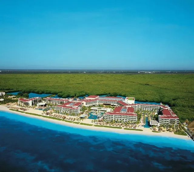 Hotellbilder av Secrets Riviera Cancun Resort and Spa - Adults Only - nummer 1 av 30