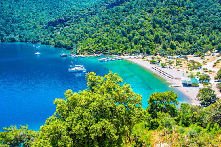 Antalya-kysten. Middelhavet. Tyrkias turkise kyst.