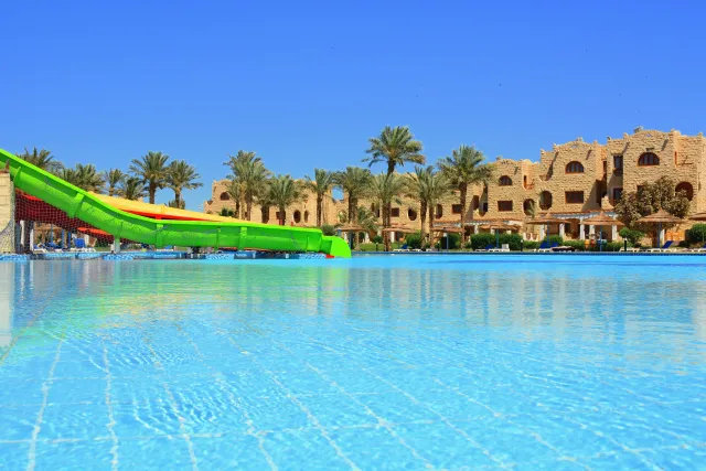 Hotellbilder av Royal Lagoons Resort & Aqua Park - nummer 1 av 10