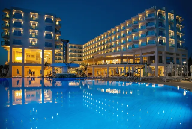 Hotellbilder av Nissiblu Beach Resort Ayia Napa - nummer 1 av 8