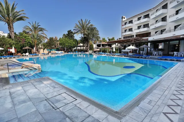Hotellbilder av Paphos Gardens Holiday Resort - nummer 1 av 35