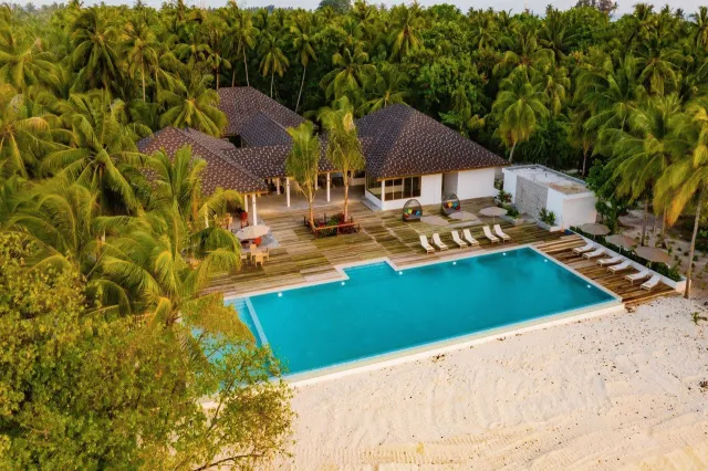 Hotellbilder av Fiyavalhu Resort Maldives - nummer 1 av 23