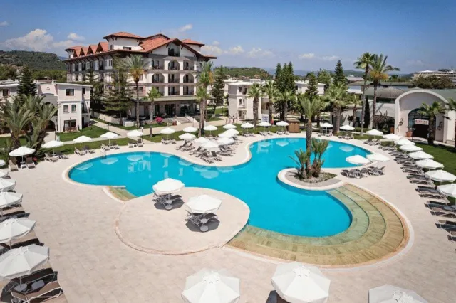 Hotellbilder av Euphoria Barbaross Beach Resort - nummer 1 av 3