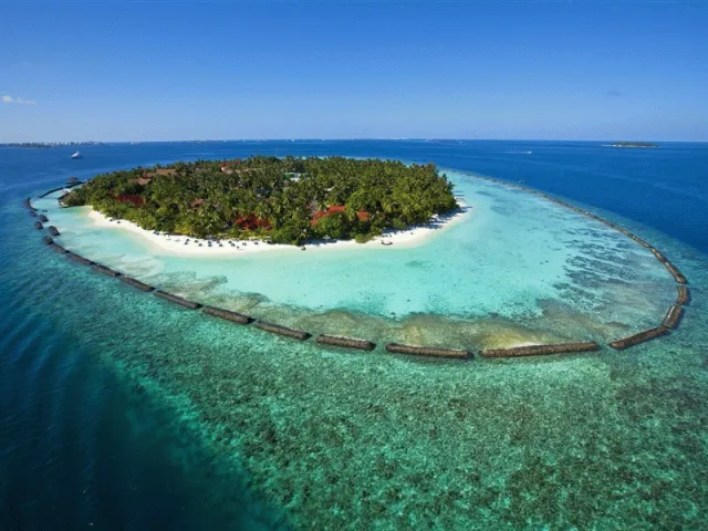 Hotellbilder av Kurumba Maldives Resort - nummer 1 av 11