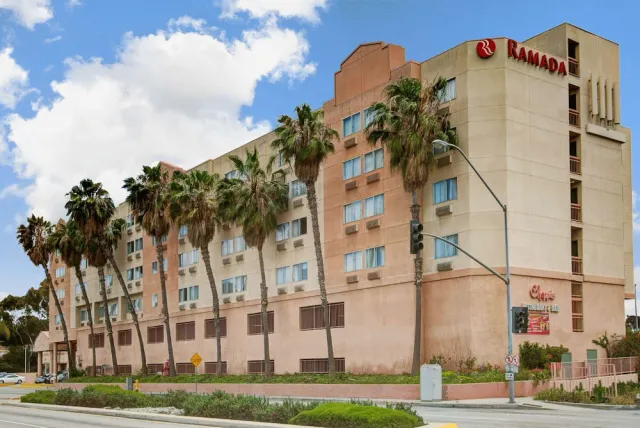 Hotellbilder av Ramada by Wyndham Hawthorne LAX / LA Stadium - nummer 1 av 39