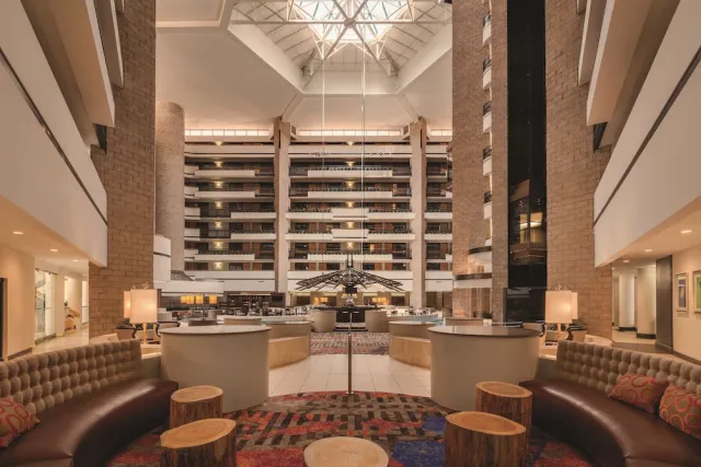 Hotellbilder av Embassy Suites by Hilton Orlando International Dr ICON Park - nummer 1 av 39