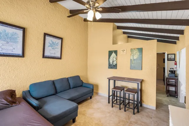 Hotellbilder av A Getaway From Your Getaway 1 Bedroom Condo by RedAwning - nummer 1 av 15