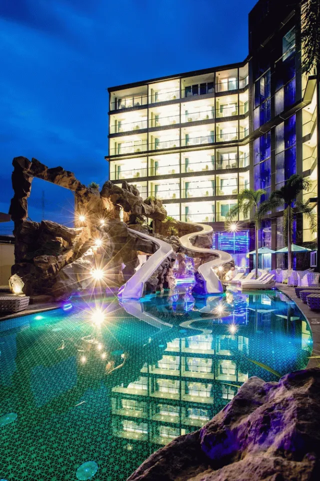 Hotellbilder av Centara Azure Hotel Pattaya - nummer 1 av 60