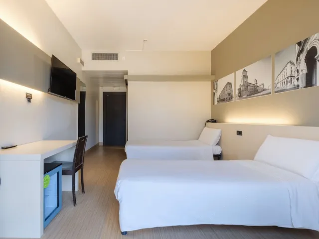 Hotellbilder av B&B Hotel Ferrara - nummer 1 av 28