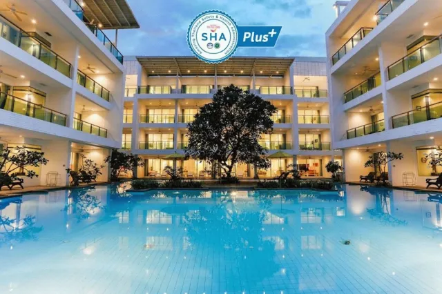 Hotellbilder av The Old Phuket - Karon Beach Resort - nummer 1 av 57