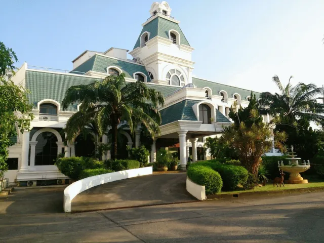 Hotellbilder av Camelot Hotel Pattaya - nummer 1 av 79