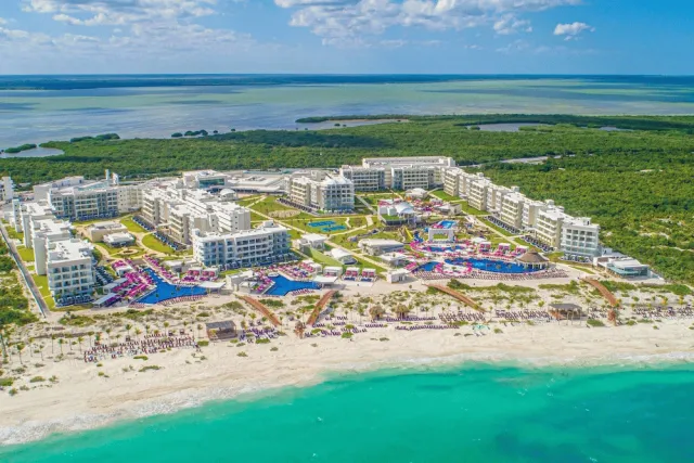 Hotellbilder av Planet Hollywood Cancun, An Autograph Collection All-Inclusive Resort - nummer 1 av 100