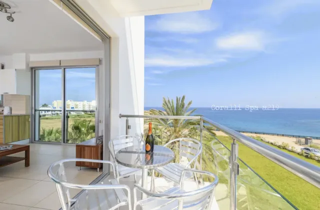 Hotellbilder av Coralli Spa Beachfront Apartment With Breathtaking Sea Views - nummer 1 av 18