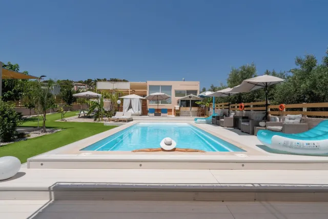 Hotellbilder av Modular Bungalows With Heated Pool Artemis Greece - nummer 1 av 100