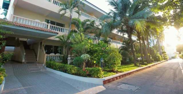 Hotellbilder av Twin Palms Resort - nummer 1 av 47
