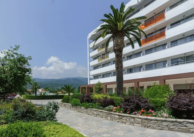 Hotellbilder av Cronwell Platamon Resort - nummer 1 av 72
