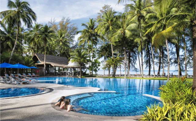 Hotellbilder av OUTRIGGER Khao Lak Beach Resort - nummer 1 av 51