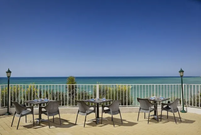 Hotellbilder av Holiday Inn Algarve - Armacao de Pera - nummer 1 av 10