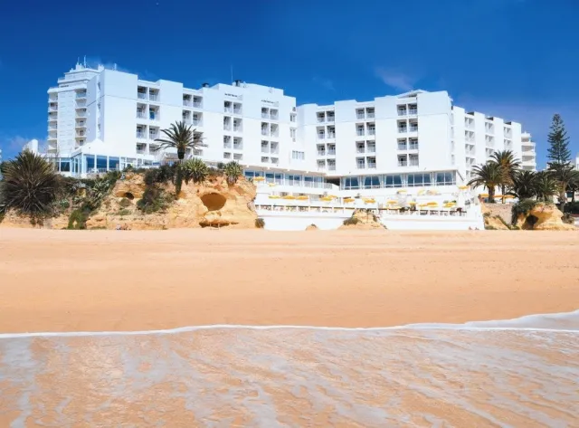Hotellbilder av Holiday Inn Algarve - Armacao de Pera - nummer 1 av 11