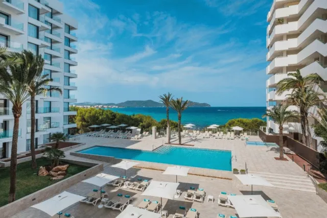 Hotellbilder av Iberostar Waves Cala Millor Hotel - Adults only - nummer 1 av 12