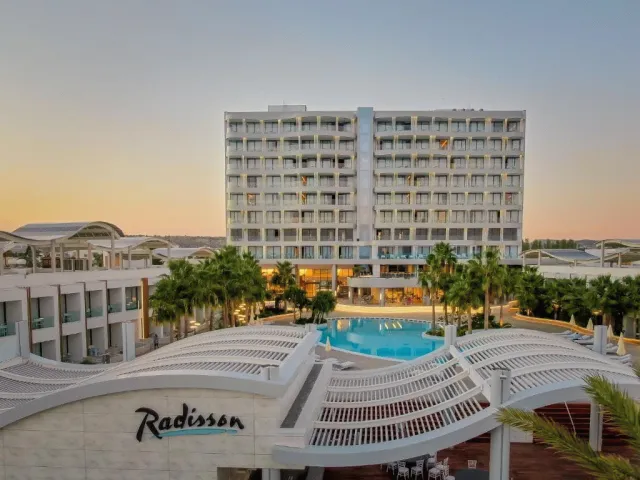 Hotellbilder av Radisson Beach Resort Larnaca - nummer 1 av 8