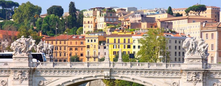 Flybilletter og storbypakker til Roma fra 7 byer