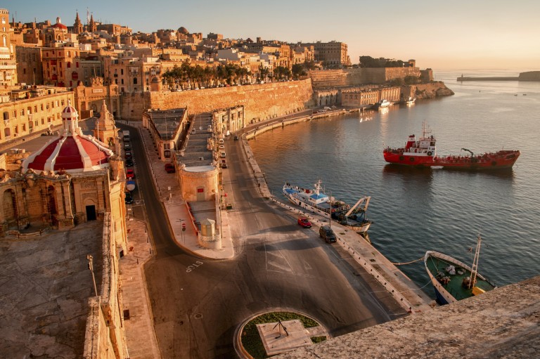 Malta - Tidig morgon vid hamnen i Valletta