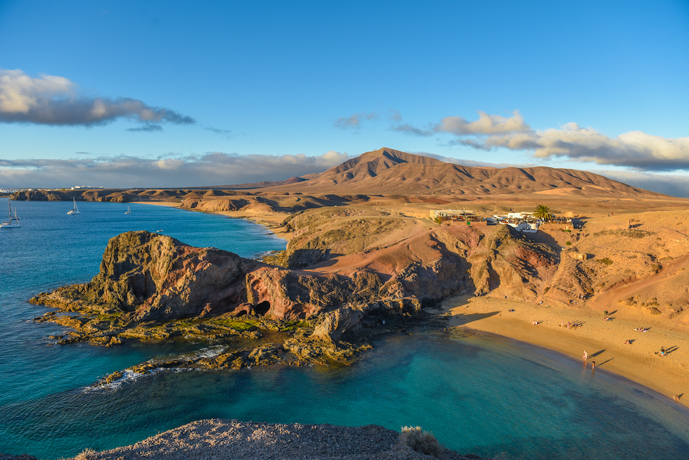 Playas de Papagayo ligger på sydsiden av Lanzarote, og er ikke bare en men flere vakre strender.