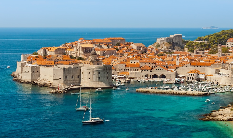 Romantiske Dubrovnik har krystallklart badevann i alle retninger.