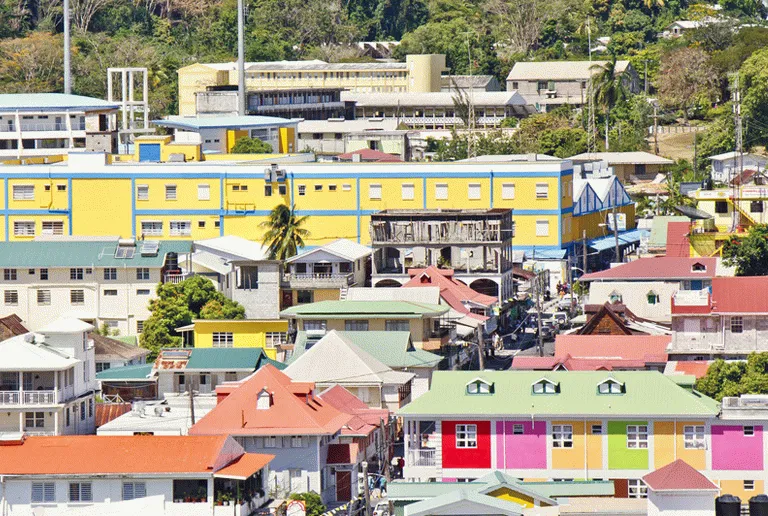 Et vanlig syn i Bridgetown er de fargerike husene 