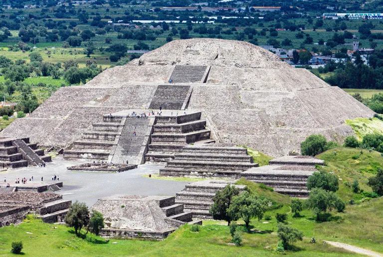 Pyramidene i Teotihuacan er blant landets største  