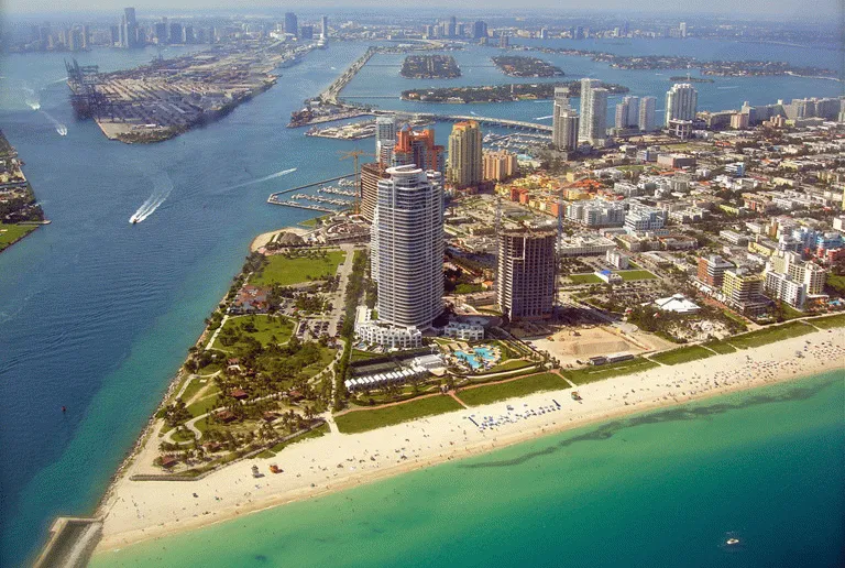Starten på Miami Beach kan sees her. Stranden strekker seg 19 km nordover 